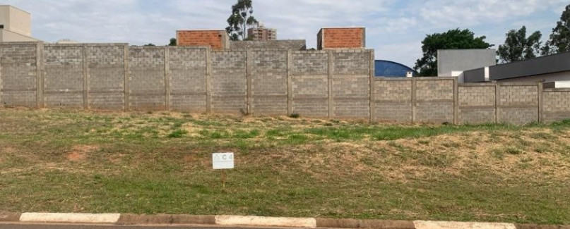 Últimos terrenos no Petrona Garden